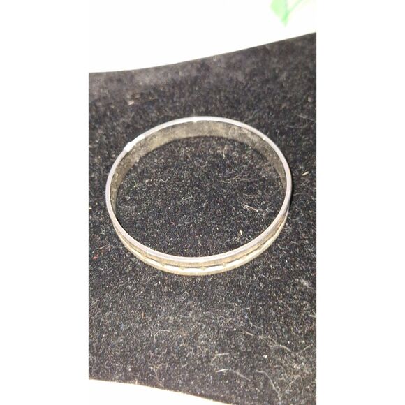 A Vintage Monet Silver Tone Bangle Bracelet Diamond Pattern Elegant - Picture 5 of 7